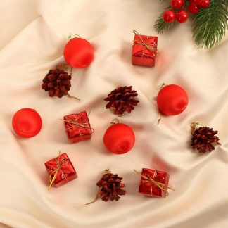 Набор украшений пластик 12 шт "Сочельник" (4 шара, 4 подарка, 4 шишки) микс 730246